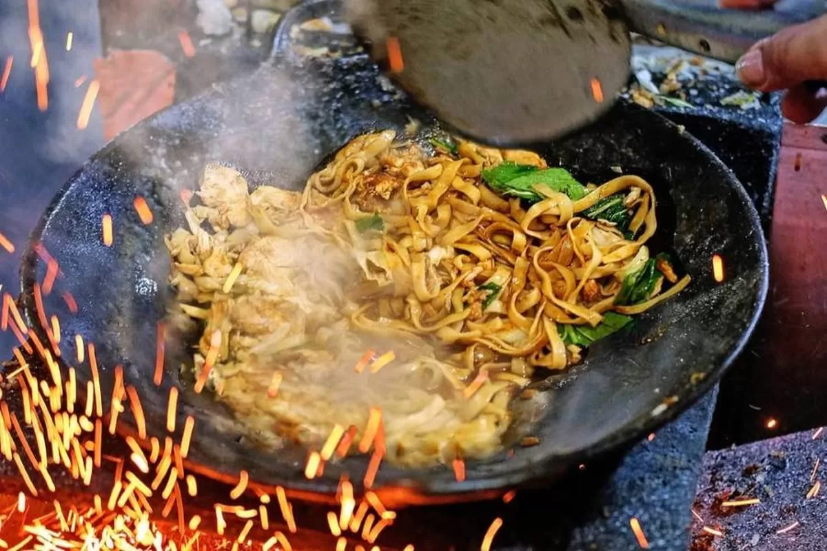 Malam di Cilacap: 7 Warung Malam yang Bikin Lidah Bergoyang!